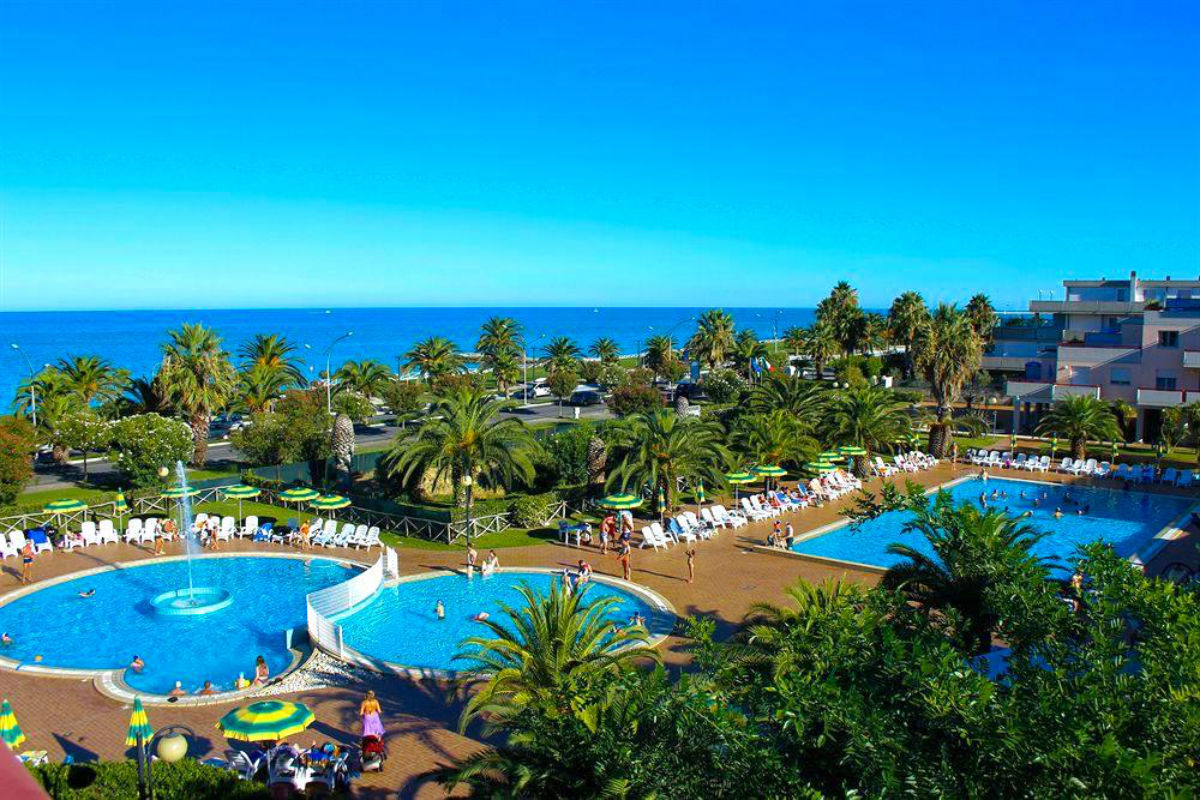  Residence Club Hotel Le Terrazze Cristoforo Travel